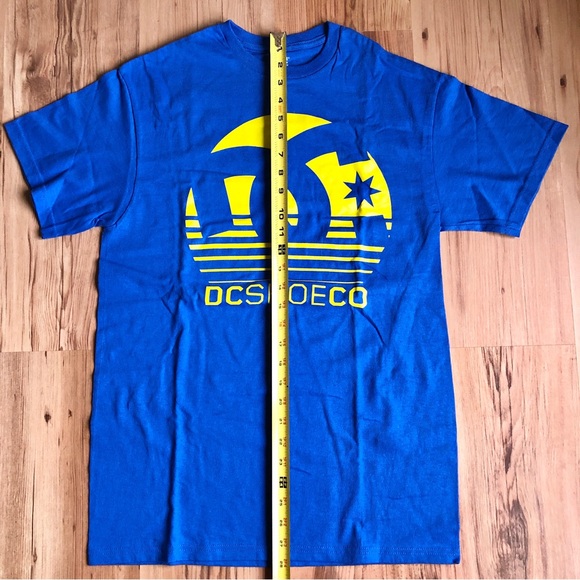 NEW DC SHOE CO Crewneck Tee Shirt Medium Blue Men’s NWOT - Picture 5 of 16